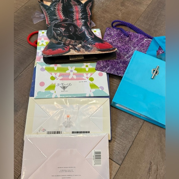 Bundle of 20 Birthday Christmas Baby Floral Cowboy‎ Gift Bags Hallmark Crystal - Picture 3 of 10